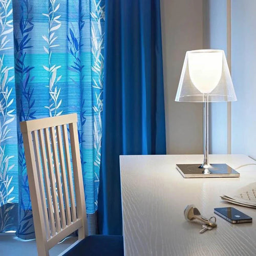 lampe à poser moderne en acrylique au design italien élégant - vue 9 sur 9