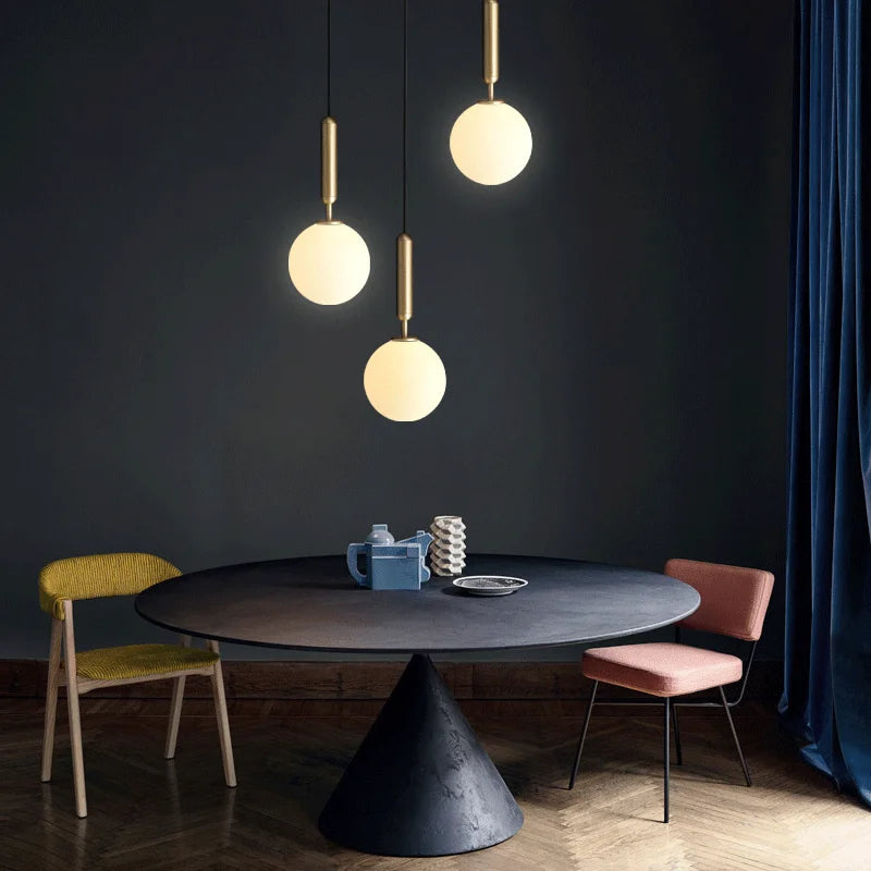 lustre nordique en cuivre design créatif en verre à LED - vue 4 sur 9