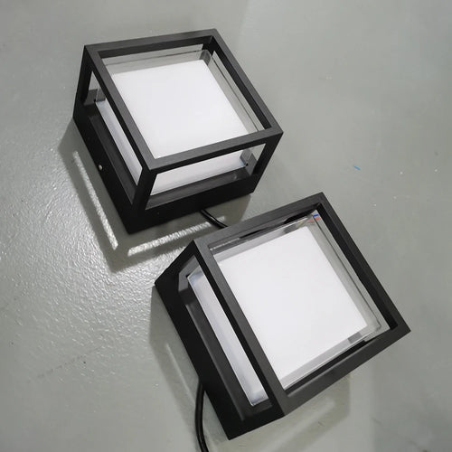 plafonnier moderne étanche pour décoration intérieure élégante - vue 2 sur 8