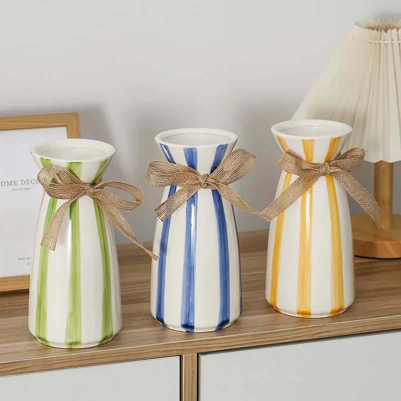 vase en céramique moderne avec nœud pour fleurs séchées - vue 3 sur 9