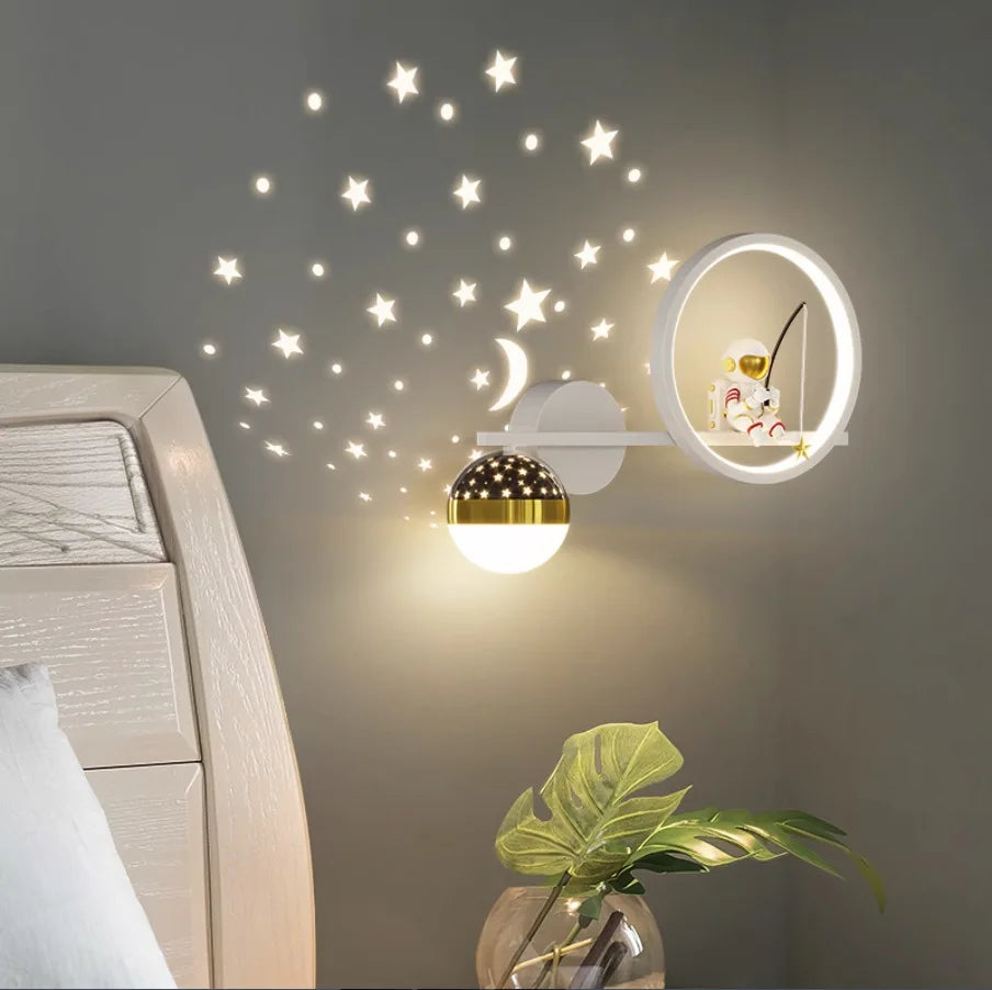 applique murale led créative lune astronaute décoration pour enfant - vue 4 sur 23