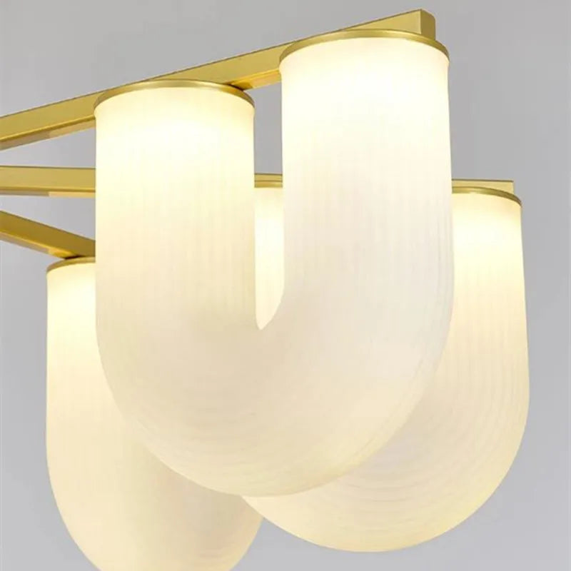 lustre moderne en acrylique et métal doré pour intérieur élégant - vue 6 sur 10