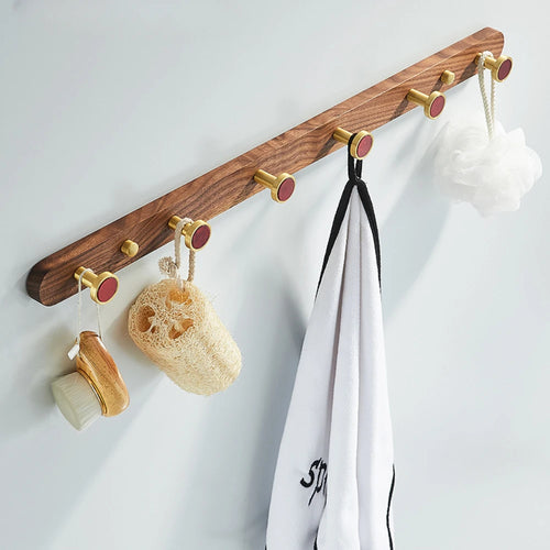 crochet créatif en bois de noyer pour organisation murale - vue 6 sur 26