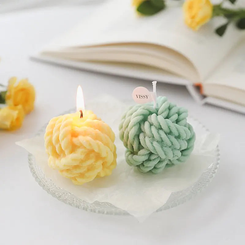 bougie parfumée en forme de boule en cire de soja décorative et mignonne - vue 2 sur 14