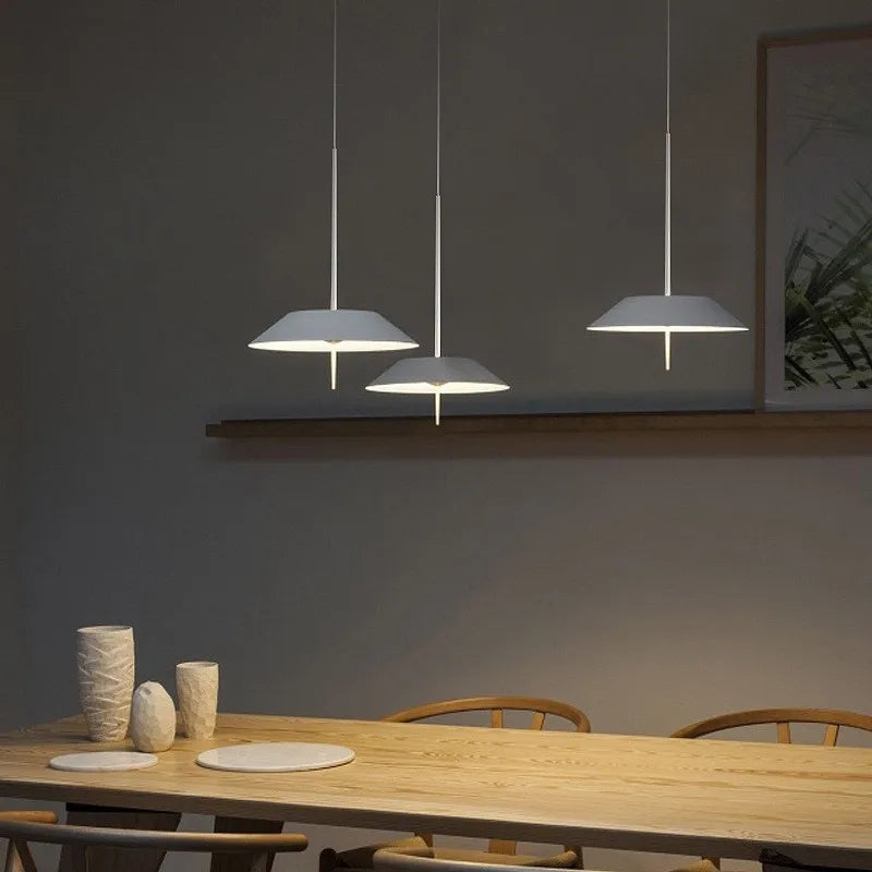 lampe à poser design en métal avec éclairage LED - vue 5 sur 12