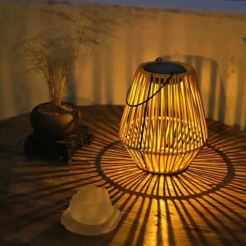 lanterne solaire en rotin pour balcon et jardin décoratif - vue 5 sur 6