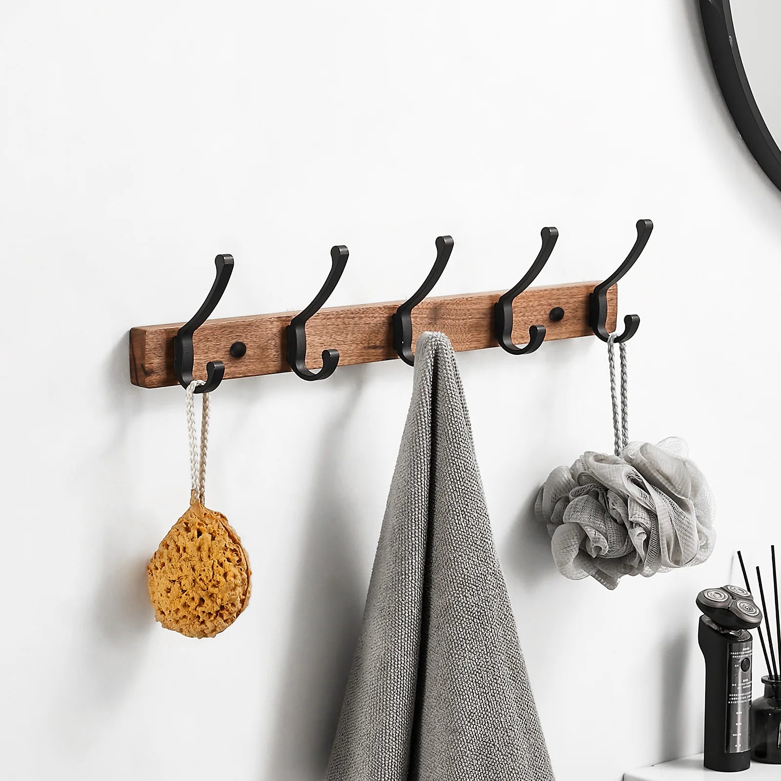 crochet mural en bois pour rangement et décoration intérieure - vue 1 sur 12
