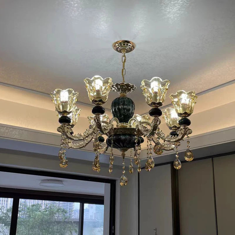 lustre en cristal léger pour décoration élégante et raffinée - vue 6 sur 15