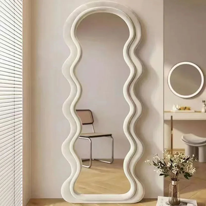 miroir ondulé design moderne pour un espace chic et funky - vue 5 sur 11