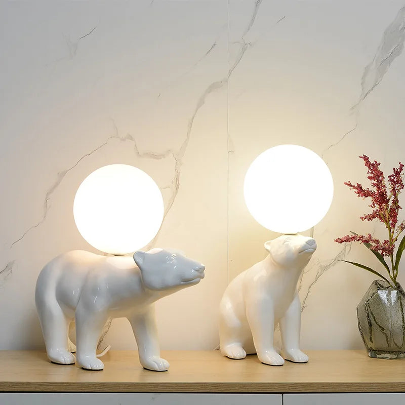 Nordic Design Resin Bear Table Lamp Led Desk Light with Glass Ball for Bedroom - vue 1 sur 8