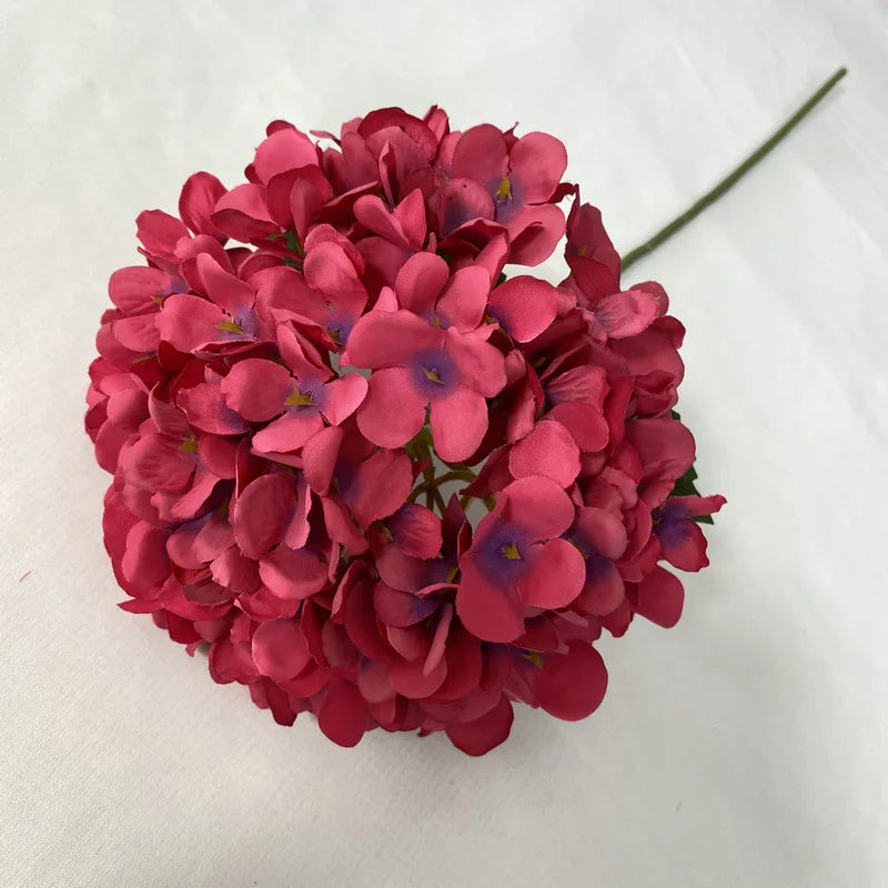 bouquet d'hortensias artificiels en soie pour décoration et événements - vue 7 sur 19