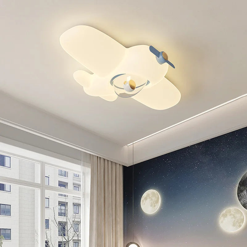 plafonnier avion mignon pour chambre d'enfant moderne et minimaliste - vue 2 sur 10