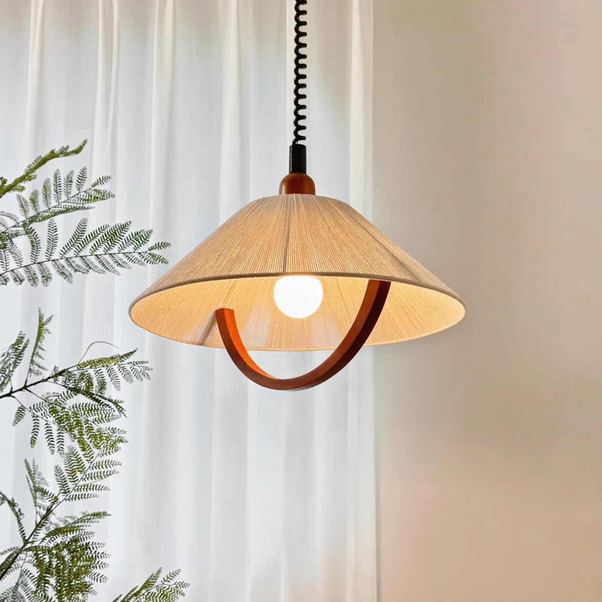 lustre vintage en bois pour décoration intérieure élégante