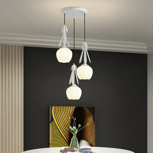 lustre art déco en verre avec abat-jour floral suspendu - vue 5 sur 11