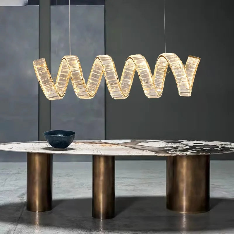 Lustre led spirale dorée au design moderne - vue 5 sur 7