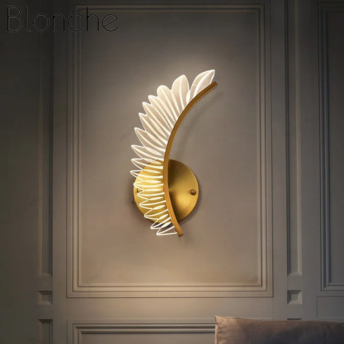 applique murale créative en forme d'aile dorée pour intérieur - vue 2 sur 9
