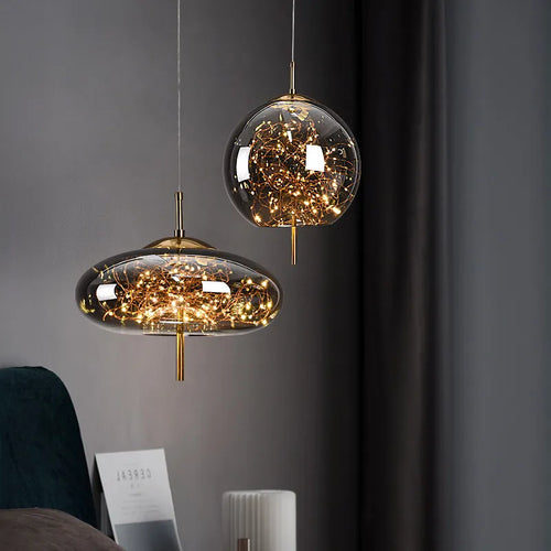 Lustre de chevet rouge en filet nordique pour fille - vue 2 sur 12