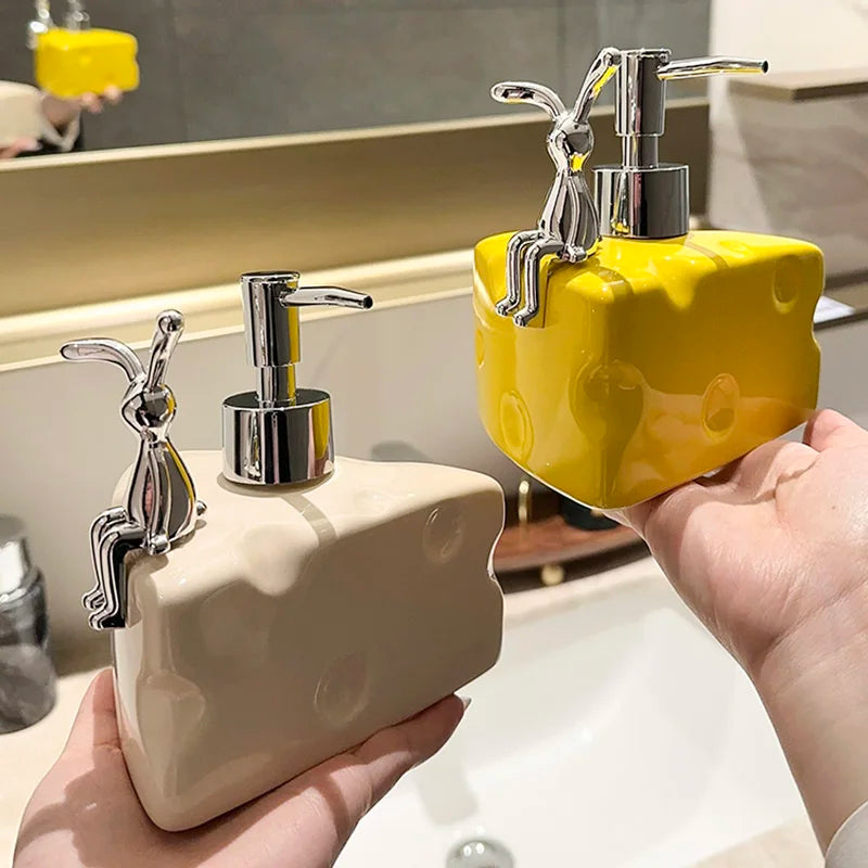 distributeur de savon créatif en céramique pour salle de bain - vue 1 sur 8