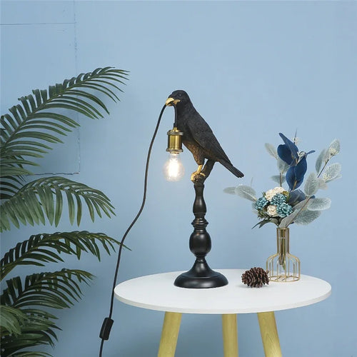 lampe de bureau en résine moderne forme d'oiseau avec bec doré - vue 3 sur 7