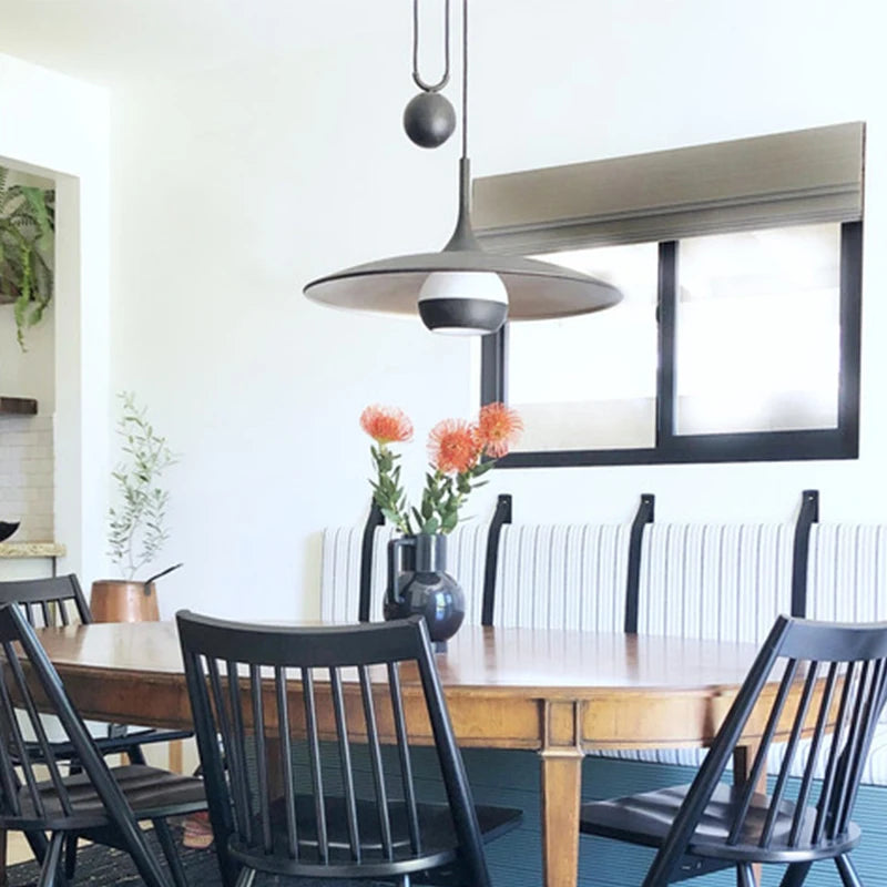 lustre minimaliste design ovni pour restaurant et bar - vue 3 sur 7