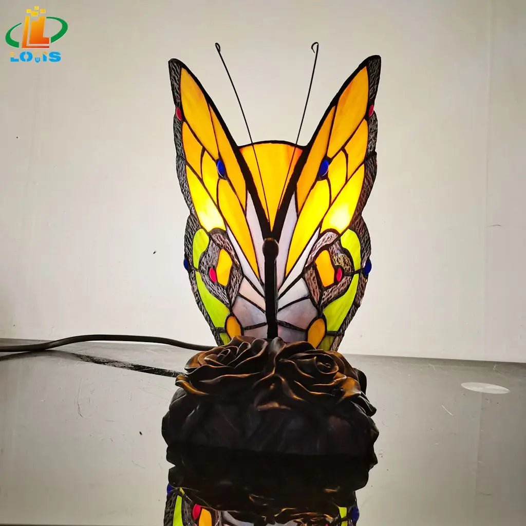 veilleuse papillon style tiffany pour enfant et décoration lumineuse - vue 2 sur 7