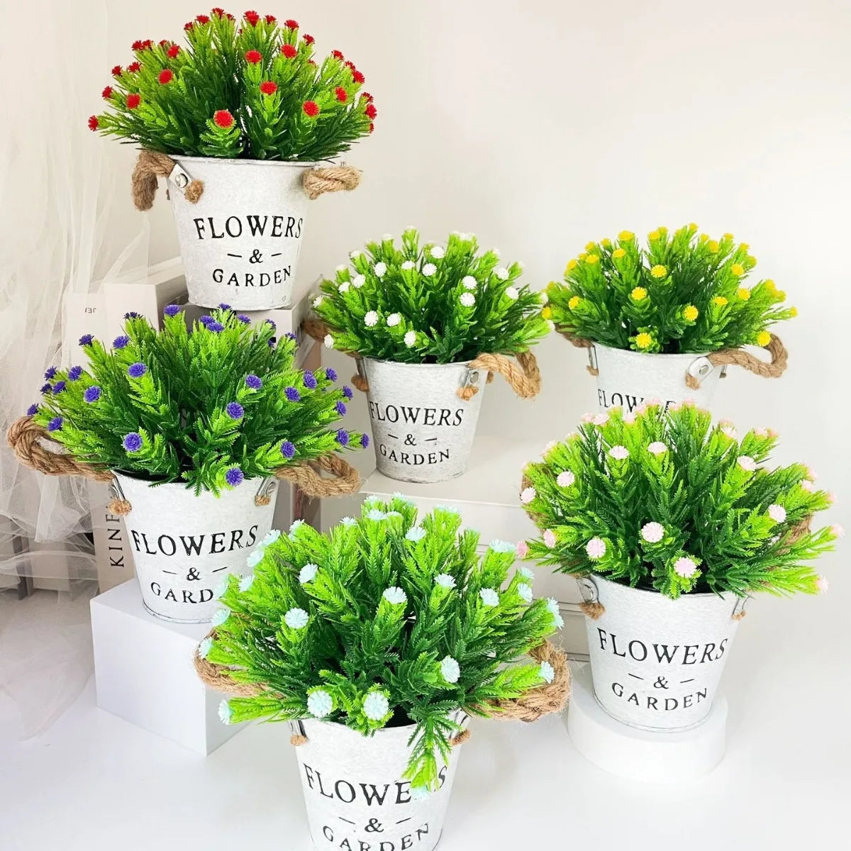 fleur artificielle en pot pour décoration créative et festive - vue 2 sur 10