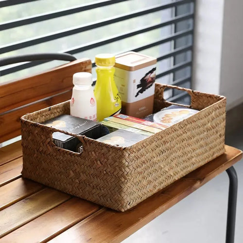 grand panier en jonc de mer tissé pour rangement et décoration - vue 2 sur 10