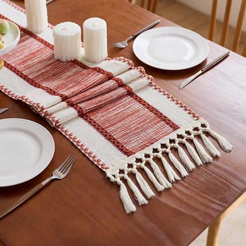 Chemin de table bohème rayures rouge beige pompons - vue 8 sur 7