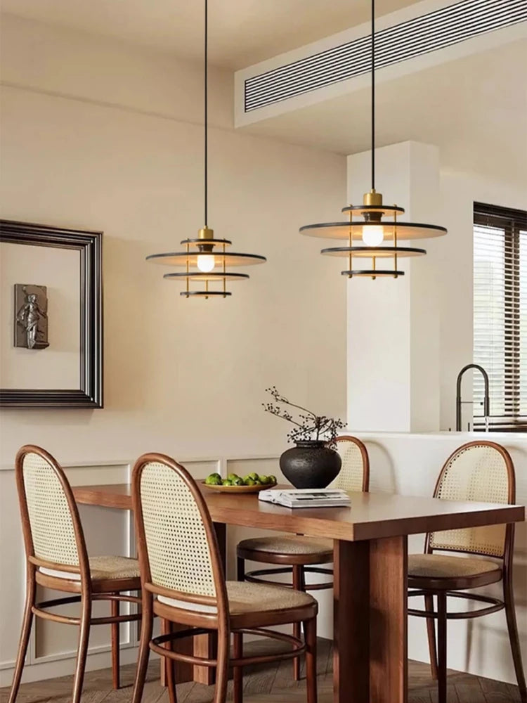 lustre en bois massif de style médiéval pour restaurant rétro - vue 4 sur 10