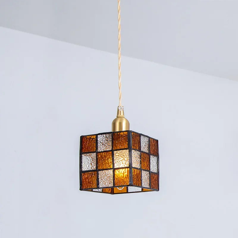plafonnier cube style tiffany en verre teinté décoration intérieure - vue 4 sur 9