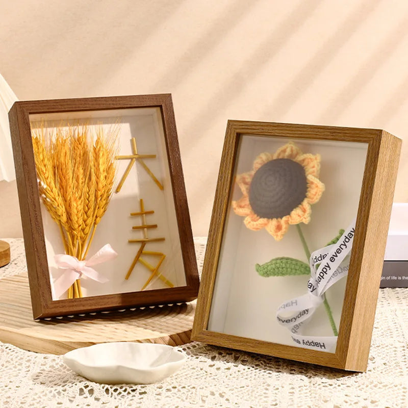 cadre photo flottant transparent avec fleurs séchées décoratif et artisanal - vue 1 sur 10