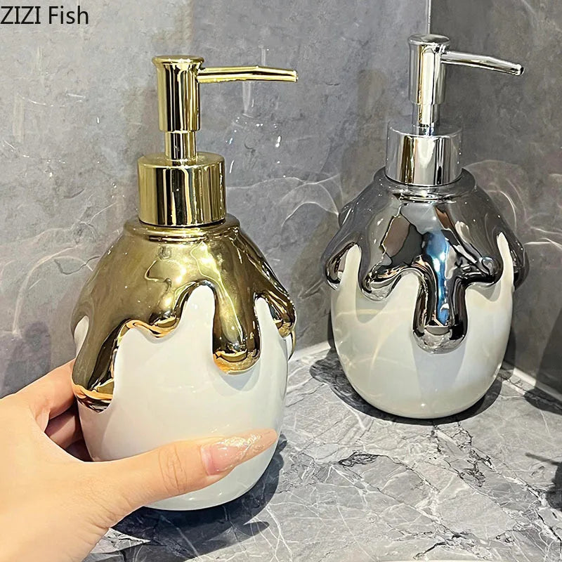 distributeur de savon en céramique dorée pour salle de bain - vue 3 sur 10
