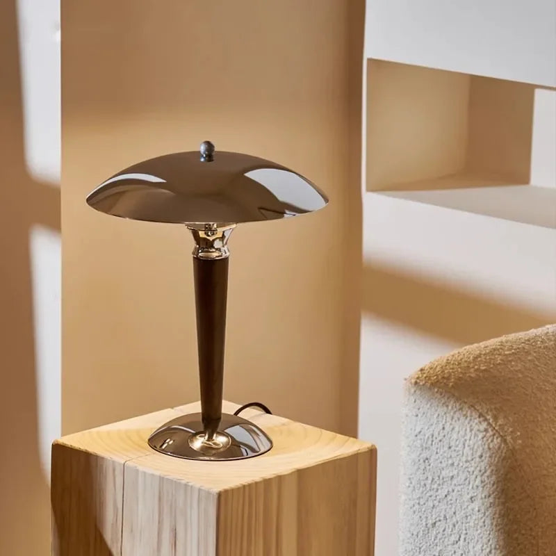 lampe de bureau style industriel en bois et fer - vue 4 sur 8