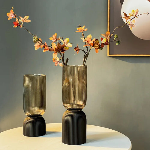 vase en verre rayé pour arrangement floral élégant - vue 2 sur 9