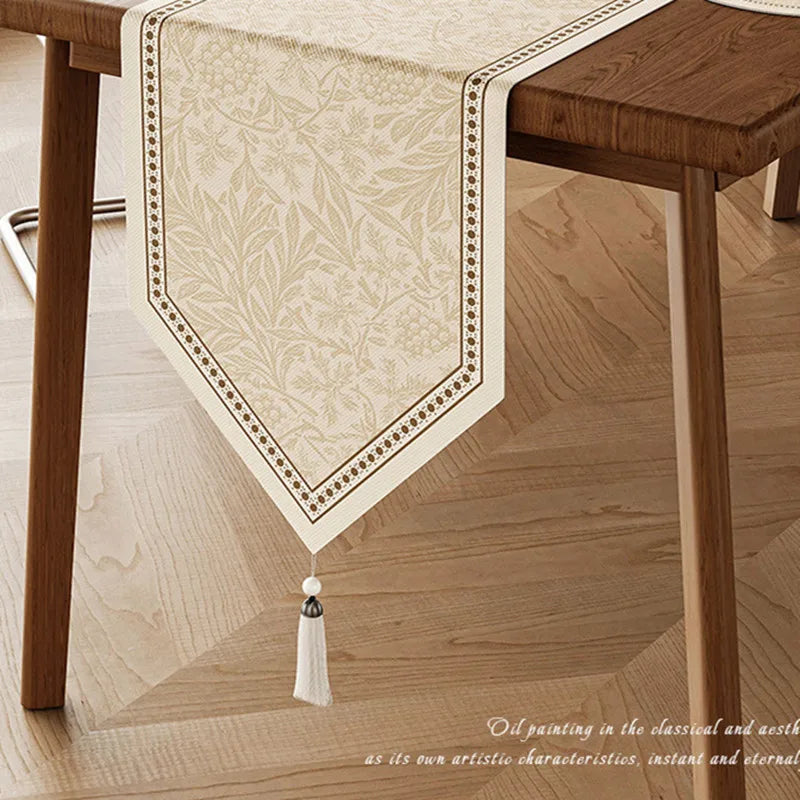 Chemin de table style vintage floral esprit campagne - vue 3 sur 4