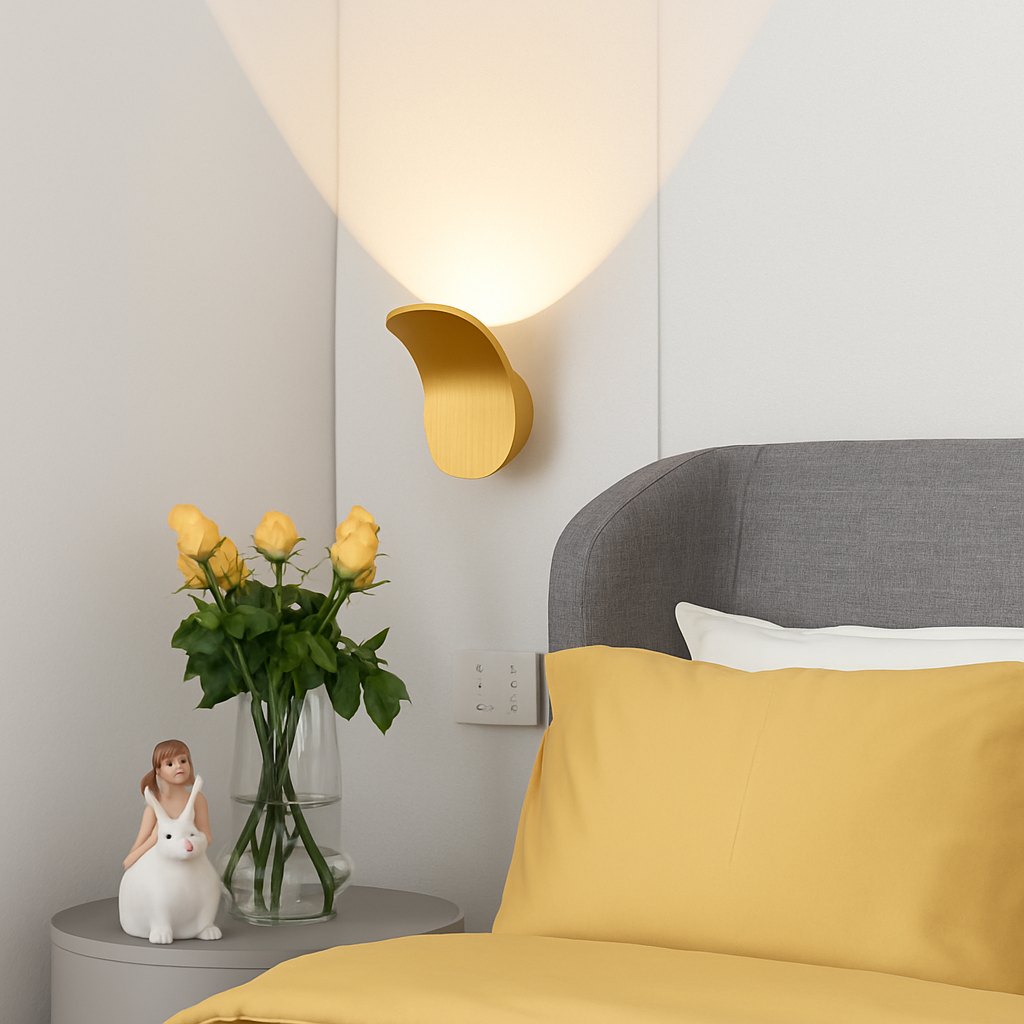 Applique murale design à LED avec abat-jour courbé en métal style Wake - vue 3 sur 16