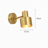 Applique murale LED design avec base doré et abat-jour métal Home