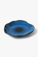 assiette-ceramique-style-nordique-forme-coquillage-irreguliere-cuisine-0.png