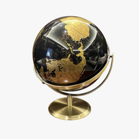 globe multilingue sur support métal pour décoration et enseignement géographique