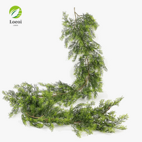 guirlande de noël artificielle en verdure pour décoration festive
