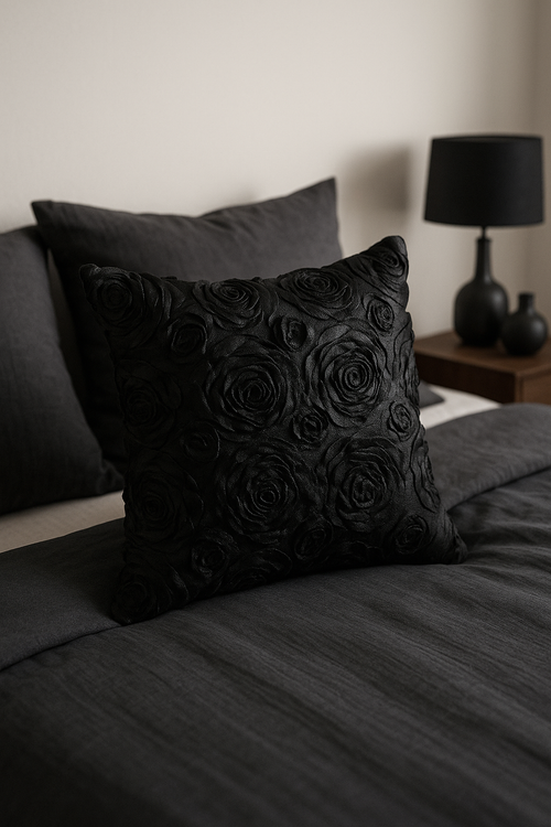 housse de coussin brodée roses en 3D pour déco intérieure - vue 2 sur 2