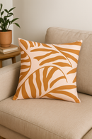 housse de coussin carrée motif géométrique marron élégant et moderne