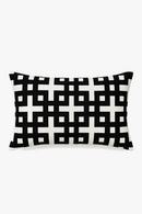 housse-de-coussin-d-corative-g-om-trique-noir-et-blanc-0.png