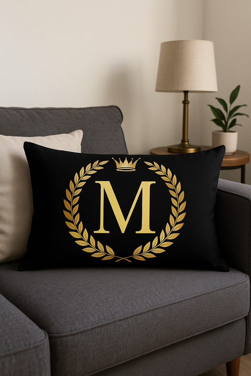 housse de coussin décorative avec motif lettres noires et dorées - vue 2 sur 2