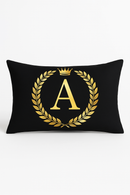 housse de coussin décorative motif lettres noires et dorées