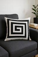 housse de coussin noire et blanche géométrique à lignes ondulées