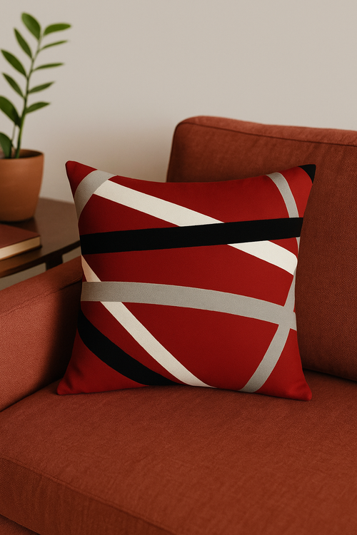 housse de coussin noire et rouge à motif géométrique - vue 2 sur 2