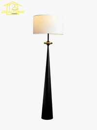 lampadaire minimaliste wabi-sabi design japonais en fer pour intérieur