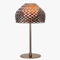 lampe de bureau design italienne moderne pour intérieur élégant