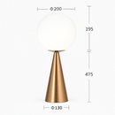Lampe de chevet design en cône dorée et lampe en boule
